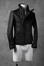 Load image into Gallery viewer, ierib exclusive high neck curved zip jacket / oiled horse soften (BLACK)