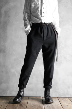 画像をギャラリービューアに読み込む, Aleksandr Manamis Lean Slim tapered pants / wool+linen cloth