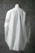 Load image into Gallery viewer, KLASICA SABRON HALF BUTTON PULLOVER SHIRT / TYPE-WRITER CLOTH (WHITE)
