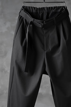 Load image into Gallery viewer, KAZUYUKI KUMAGAI Wide Tapered Trousers with Belt / Compact Strong Twill (DARK GREY)