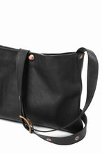 画像をギャラリービューアに読み込む, ierib exclusive practical-583 shoulder bag / Natural Camel (BLACK)