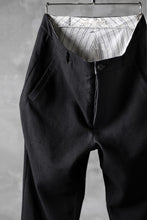 画像をギャラリービューアに読み込む, Aleksandr Manamis Lean Slim tapered pants / wool+linen cloth