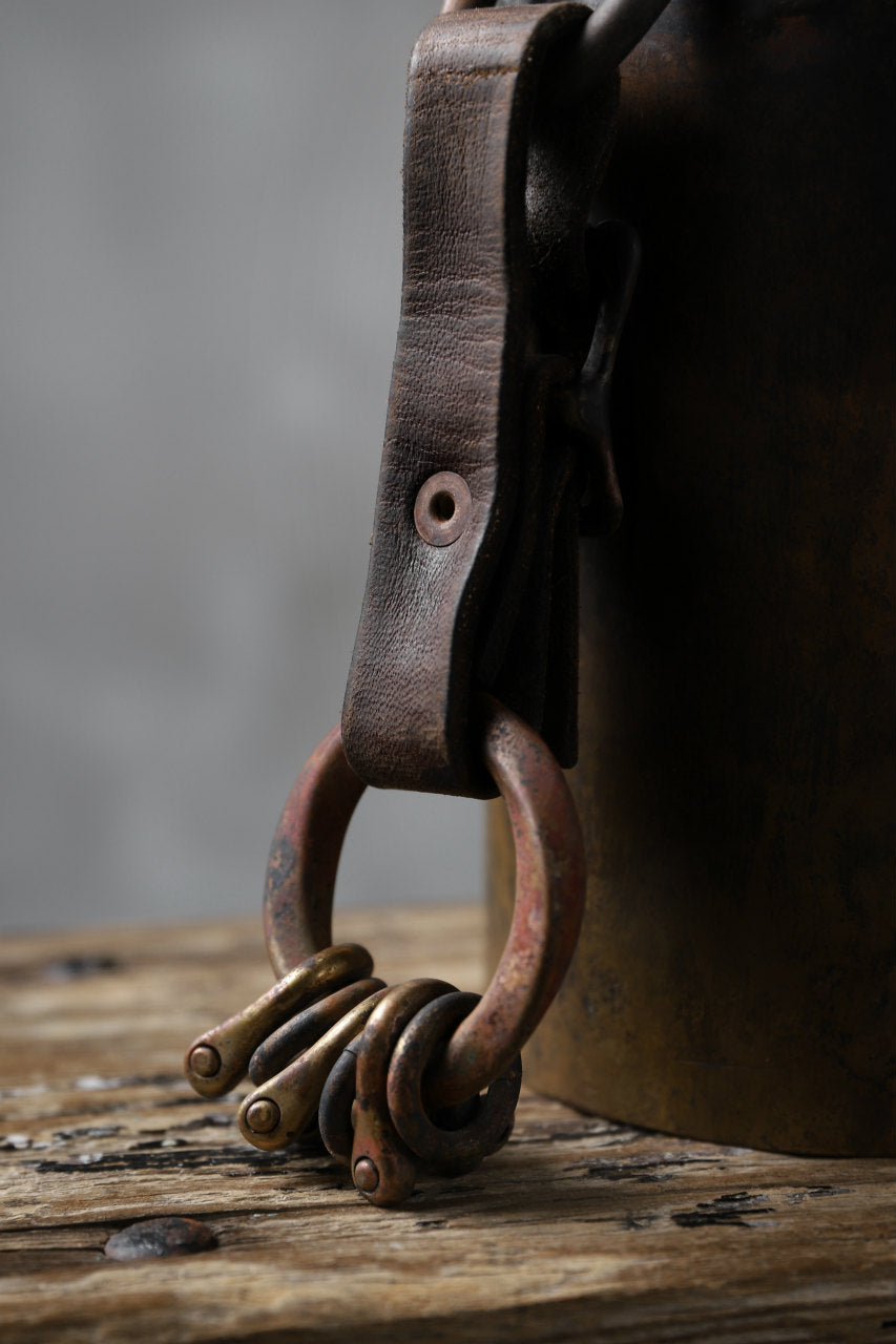Load image into Gallery viewer, Chörds; T.1. KEY RING / HORSE BUTT LEATHER (CAMEL)