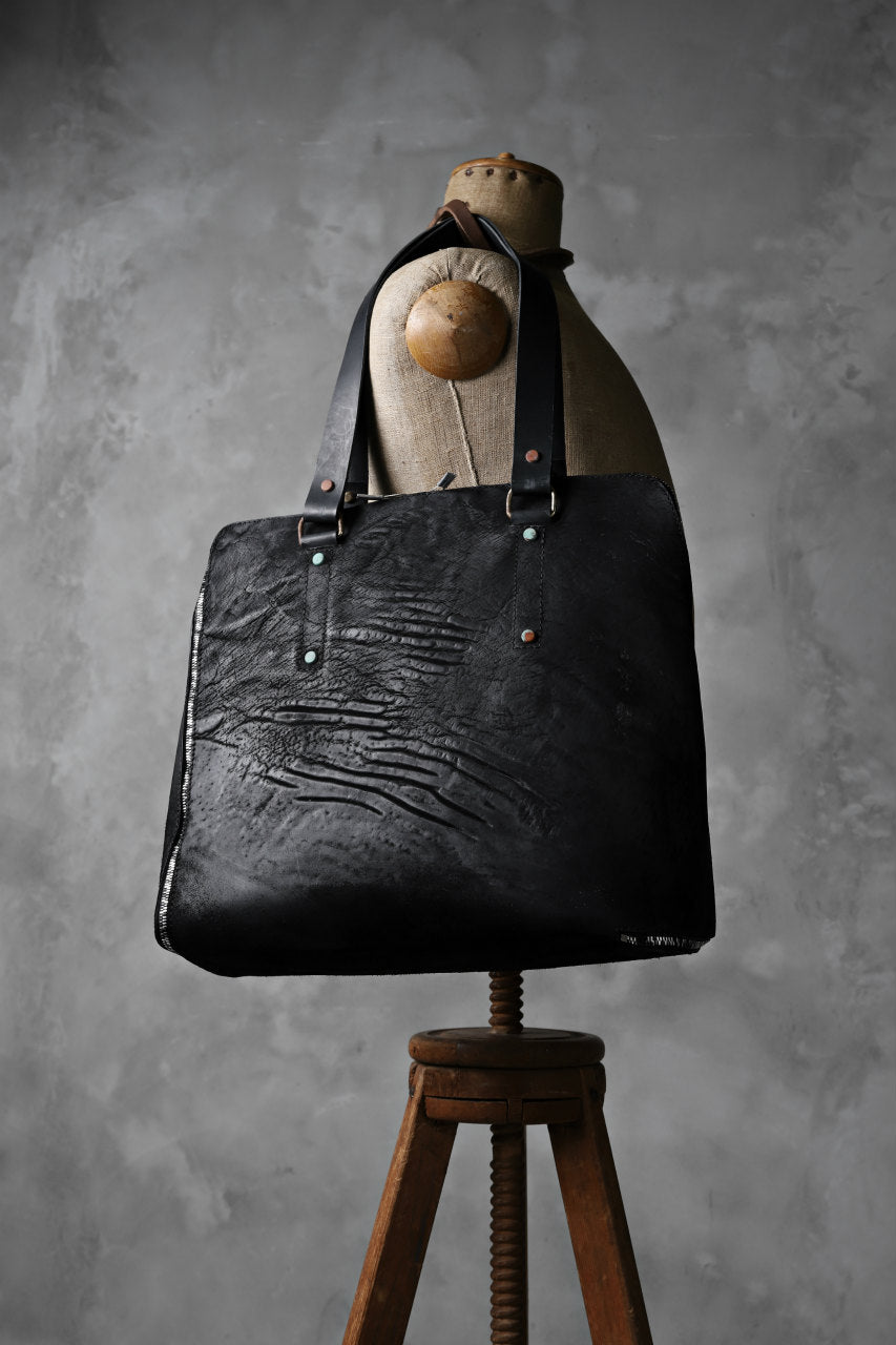 Load image into Gallery viewer, ierib exclusive onepiece tote bag / waxy JP culatta (BLACK)