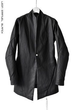 画像をギャラリービューアに読み込む, LEON EMANUEL BLANCK FORCED SHORT BLAZER JACKET with LAPEL / PLAIN STITCH / RESINATED CL-TWILL (BLACK)