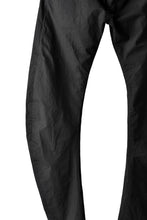 画像をギャラリービューアに読み込む, blackcrow high density cotton banana shape trousers (BLACK)