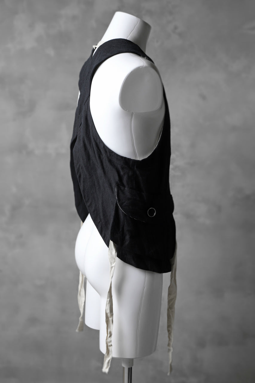 Load image into Gallery viewer, KLASICA CROSS BACK POCKET VEST / RAMIE (CARBON)