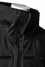 画像をギャラリービューアに読み込む, N/07 schoeller® Pro-Tech System Hooded Jacket / Black Grosgrain