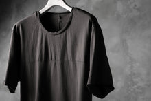 Load image into Gallery viewer, blackcrow short sleeve cutsewn / silky touch cotton (grey)