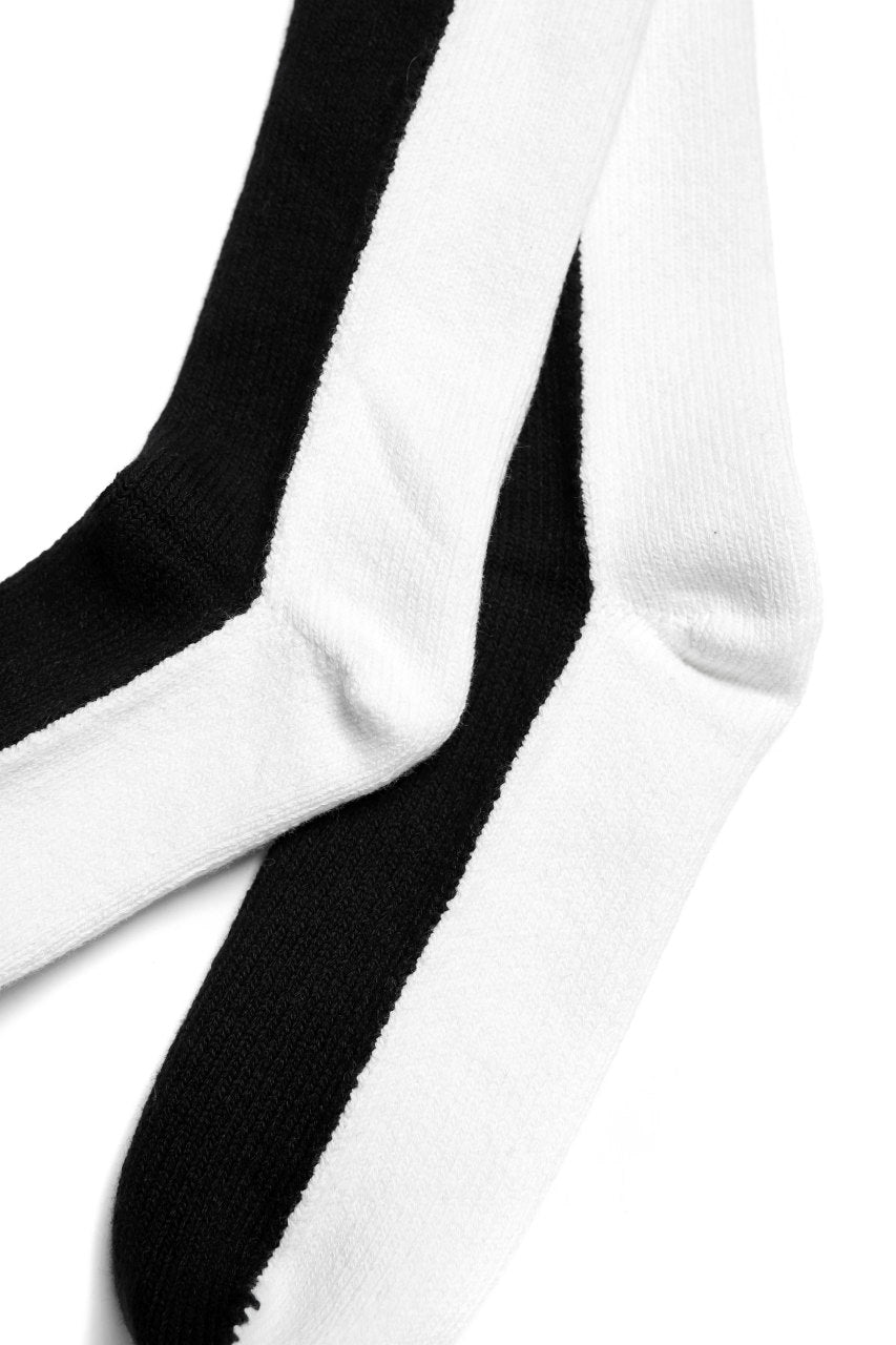 Load image into Gallery viewer, A.F ARTEFACT BI COLOR HIGH SOCKS (BLACK x WHITE)