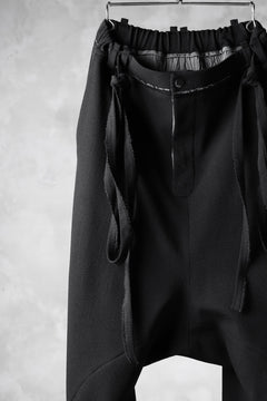 画像をギャラリービューアに読み込む, SOSNOVSKA RAW EDGES WIDE PANTS (BLACK)