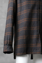 Load image into Gallery viewer, COLINA GARDENER CHECK SHIRT / SOFT FLANNEL (GREY x BROWN)