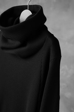 Load image into Gallery viewer, A.F ARTEFACT exclusive DUSTY WAFFLE DRAPED HIGH NECK TOPS (BLACK)