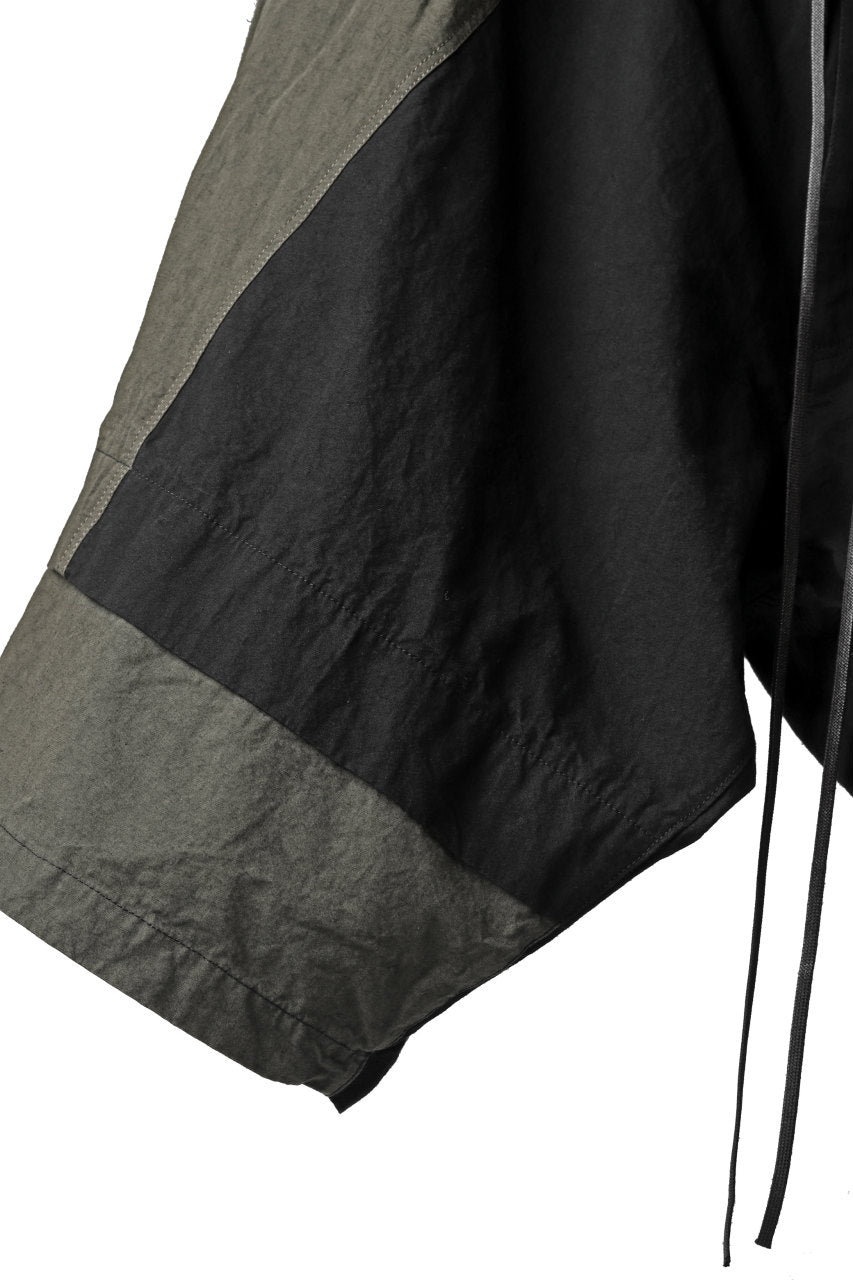 Load image into Gallery viewer, A.F ARTEFACT COMPOSITE PANEL SHORT PANTS(BLACK x KHAKI)
