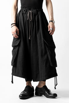 画像をギャラリービューアに読み込む, A.F ARTEFACT DRAWSTRING-HEM WIDE CARGO PANTS (BLACK)