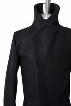 Load image into Gallery viewer, N/07 wrapcoat &quot;asesino&quot; [premium woolyarn cashmere | anatomy patterned] (BLACK)