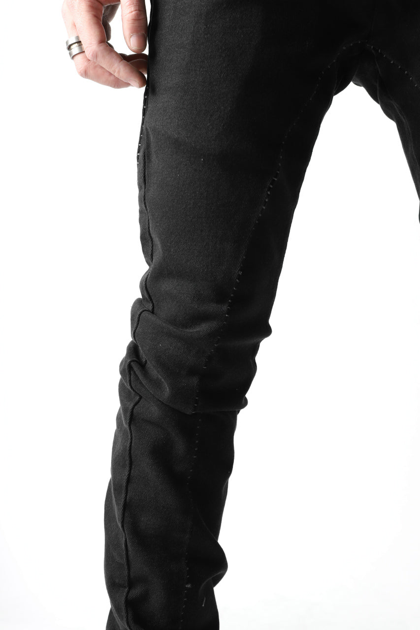 Load image into Gallery viewer, thomkrom OVER LOCKED SLIM TROUSERS / FADE STRETCH DENIM (BLACK)