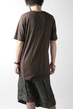 Load image into Gallery viewer, RUNDHOLZ DIP DISTORTED NECK T-SHIRT / DYED L.JERSEY (RUST)
