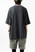 画像をギャラリービューアに読み込む, A.F ARTEFACT &quot;flank” BOXYFIT T-SHIRT (GREY)