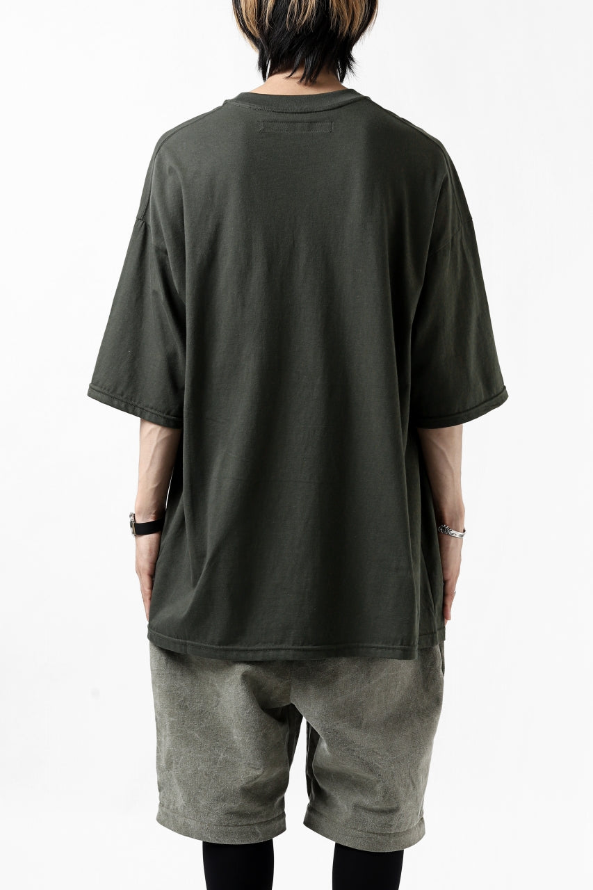 A.F ARTEFACT "flank” BOXYFIT T-SHIRT (KHAKI)