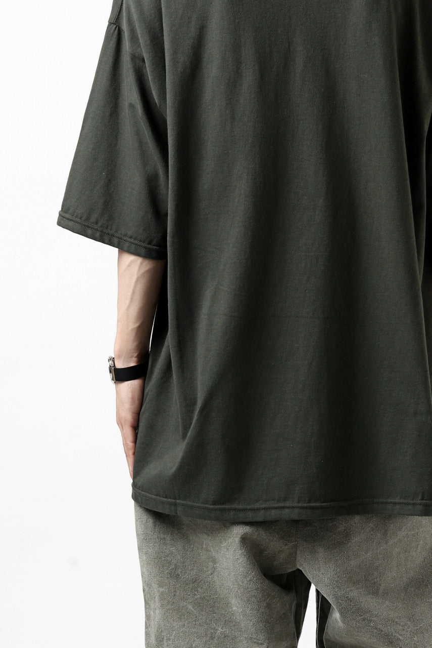 A.F ARTEFACT "flank” BOXYFIT T-SHIRT (KHAKI)