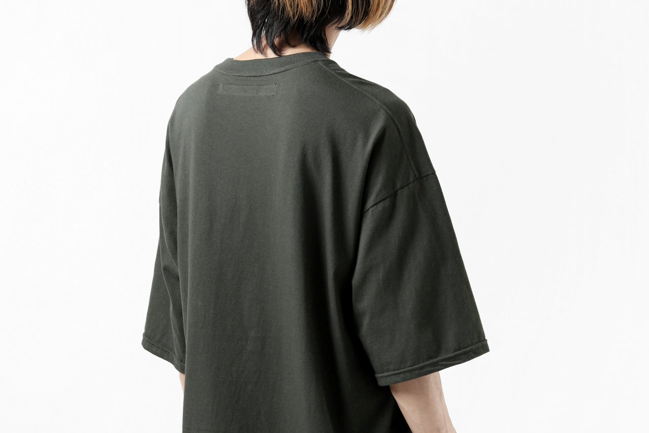 A.F ARTEFACT "flank” BOXYFIT T-SHIRT (KHAKI)