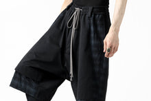 Load image into Gallery viewer, A.F ARTEFACT CHECKED COMBI SARROUEL SHORTS (BLACK×GREY)