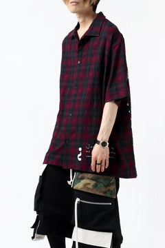 画像をギャラリービューアに読み込む, A.F ARTEFACT &quot;CLUELESS&quot; HALF SLEEVE SHIRT (BLACK x RED)