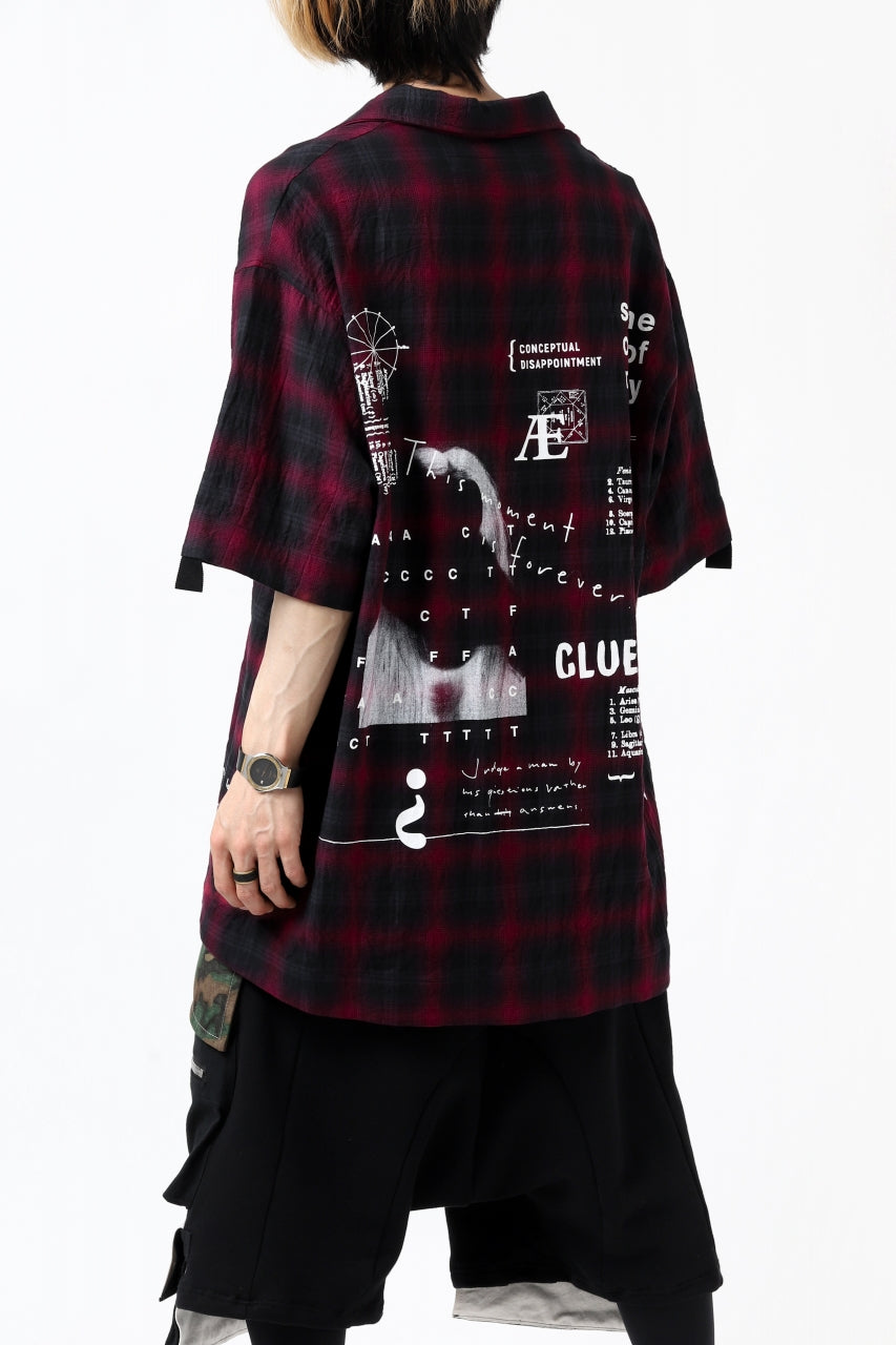 Load image into Gallery viewer, A.F ARTEFACT &quot;CLUELESS&quot; HALF SLEEVE SHIRT (BLACK x RED)
