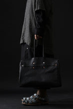 Load image into Gallery viewer, ierib exclusive Bark Bag #40 / FVT Oiled Horse + Smith (BLACK)