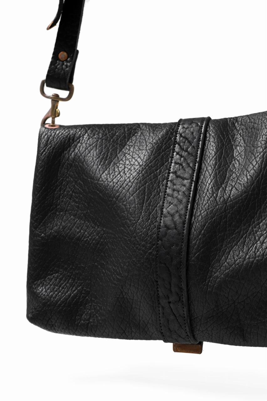 ierib exclusive folded shoulder-clutch bag / Shrunken Rough Bull (BLACK)