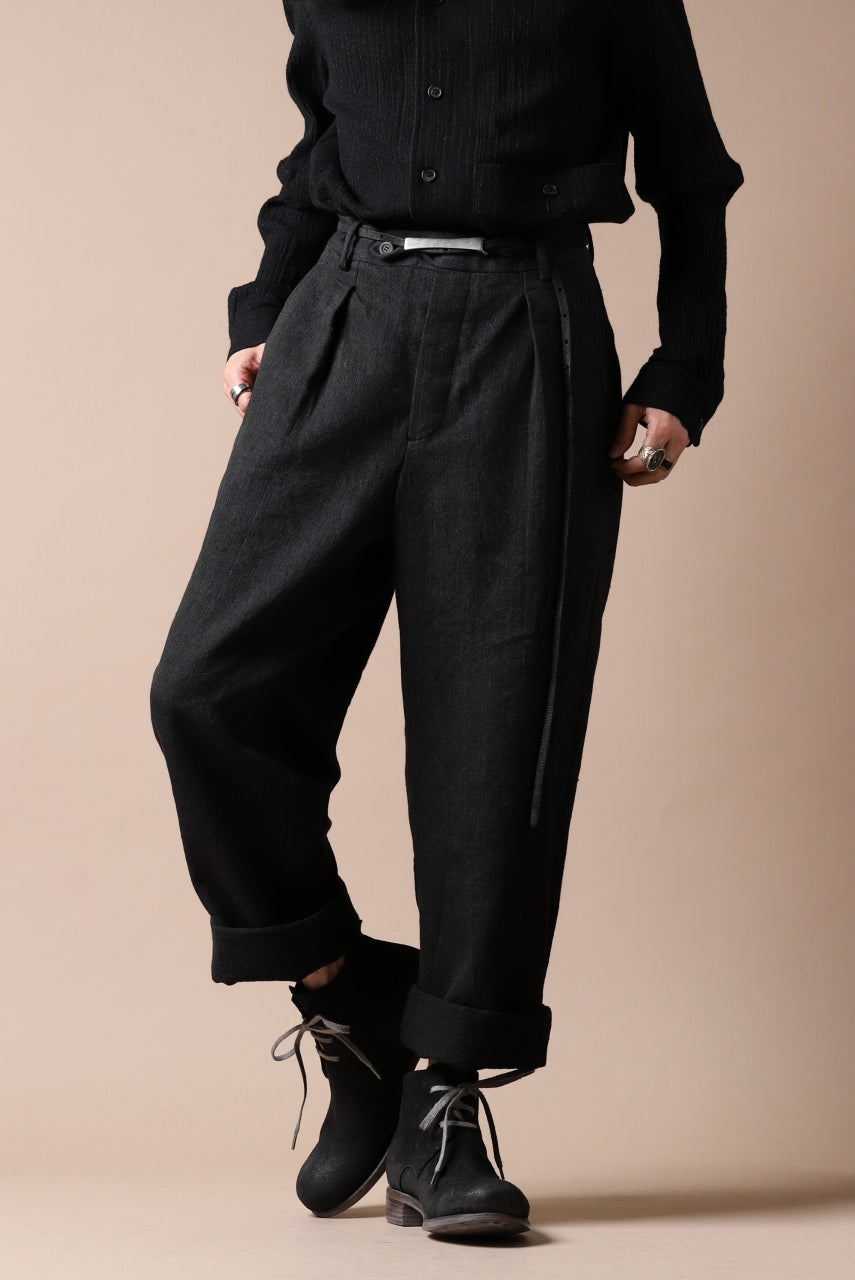forme d'expression Tucked & Cuffed Trousers (Off Black)