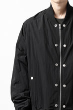 Load image into Gallery viewer, A.F ARTEFACT MA-1 BLOUSON / LIGHT WEIGHT NYLON (ALL BLACK)