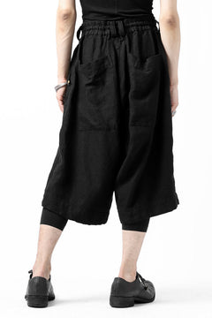 画像をギャラリービューアに読み込む, _vital tucked volume short pants / washer organic linen (BLACK)