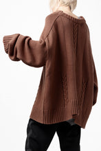 画像をギャラリービューアに読み込む, A.F ARTEFACT LOWGAUGE CABLE KNIT PULLOVER IRREGULAR-HEM (BROWN)