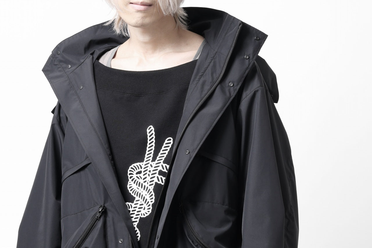 D-VEC SAILOR HOODED BLOUSON / GORE-TEX INFINIUM™ PRODUCT 2L (NIGHT SEA BLACK)