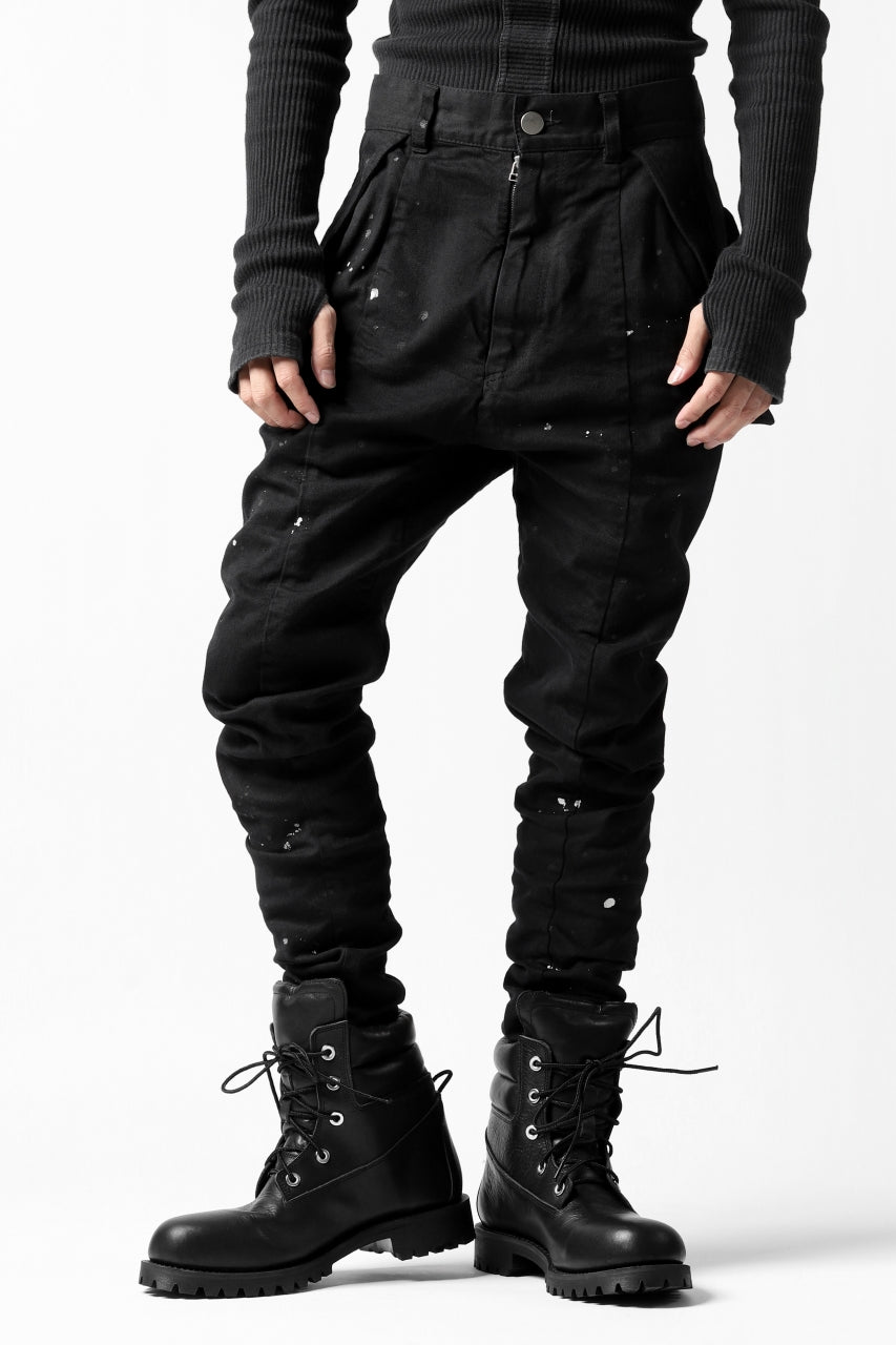 Load image into Gallery viewer, DEFORMATER.® &quot;SPLASH&quot; SLIM FIT JEANS WITH FLAP DETAIL / VERTICAL DENIM (BLACK OVER DYED)