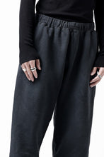 Load image into Gallery viewer, DEFORMATER.® THREE PROCESSING SWEAT JOGGER PANT - DYED/BIO/FROST EFFECT (VINTAGE BLACK)