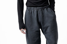 Load image into Gallery viewer, DEFORMATER.® THREE PROCESSING SWEAT REGULAR PANT - DYED/BIO/FROST EFFECT (VINTAGE BLACK)
