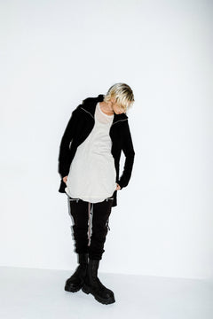 画像をギャラリービューアに読み込む, A.F ARTEFACT &quot;FRAYED&quot; DAMAGE SWEATER JOGGER PANTS (BLACK)