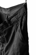 Load image into Gallery viewer, RUNDHOLZ DIP DROP CROTCH SLIM TROUSERS (CARBON)