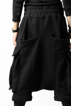 画像をギャラリービューアに読み込む, DEFORMATER.® HANGING DROP CROTCH CARGO SHORTS / COTTON SWEAT (BLACK)