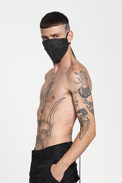 Load image into Gallery viewer, masnada LEATHER MASK / PELLE DI PECORA VEGETALE (BLACK)