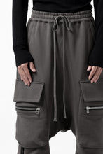 画像をギャラリービューアに読み込む, A.F ARTEFACT ZIPPER SARROUEL CARGO PANTS / COTTON SWEAT (GREY)