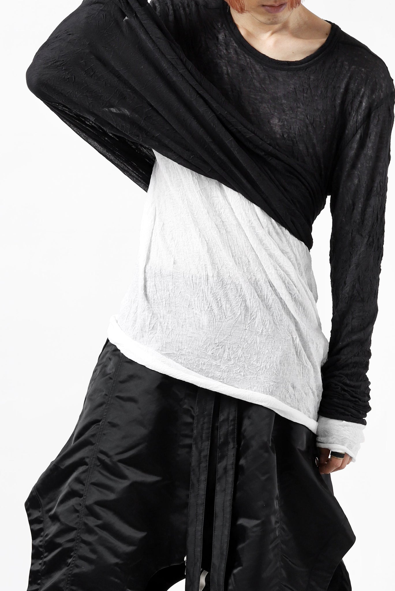 A.F ARTEFACT DOUBLE LAYERED LONG SLEEVE TOPS (BLACK×WHITE)