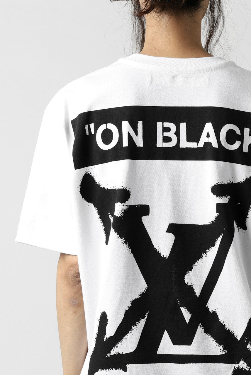 A.F ARTEFACT x buggy exclusive "ON BLACK" T-SHIRT (WHITE x RED)