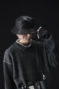 画像をギャラリービューアに読み込む, ISAMU KATAYAMA BACKLASH BUCKET HAT / MONOCHROME LUXURY STEER (BLACK)