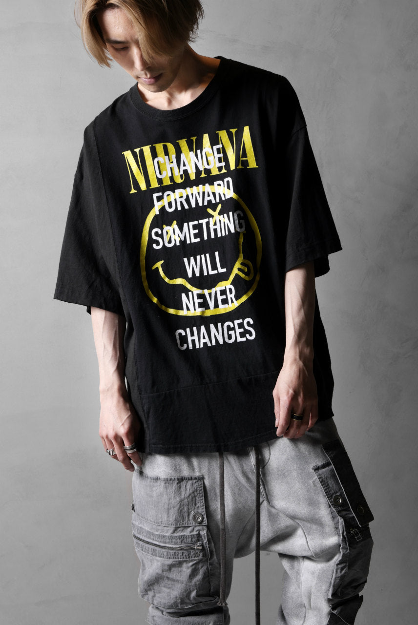 Load image into Gallery viewer, CHANGES VINTAGE REMAKE MULTI PANEL GRUNGE S/S TEE (BLACK #F)