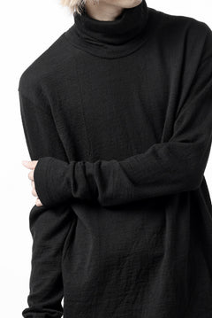 Load image into Gallery viewer, KLASICA SMOKE SMOOTH TURTLE NECK PULL / JACQUARD KNIT JERSEY (BLACK)