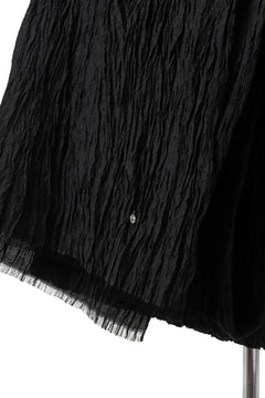 Load image into Gallery viewer, KLASICA GLACIER FLUFFY STOLE / SHRINK SILK (BLACK)